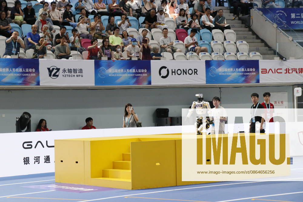 World Humanoid Robot Games in Beijing BEIJING, CHINA - AUGUST 24: Humanoid robots compete in 400-meter hurdles race within the second edition of World Humanoid Robot Games in Beijing, China on August 24, 2026. Emre Aytekin Anadolu Beijing China. Editorial use only. Please get in touch for any other usage.