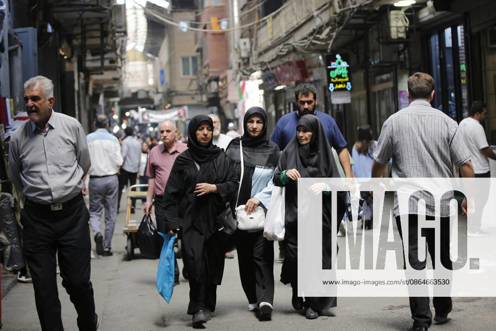 Daily life continues in Tehran as tensions between Iran and the US persist TEHRAN, IRAN - AUGUST 24: (RESTRICTIONS: NO Access Israel Media Persian Language TV Stations Outside Iran Strictly No Access BBC Persian VOA Persian Manoto TV Iran International TV) Daily life continues as tensions between Iran and the United States persist in the Iranian capital Tehran, on August 24, 2026. US President Donald Trump said he had announced an unprecedented economic D-Day operation targeting Iran and threatened countries supporting the Tehran administration with severe economic consequences. Fatemeh Bahrami Anadolu Tehran Iran. Editorial use only. Please get in touch for any other usage.