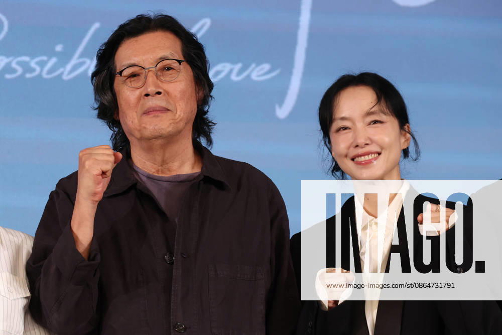 S. Korean director Lee Chang-dong and actress Jeon Do-yeon S. Korean director Lee Chang-dong and actress Jeon Do-yeon South Korean director Lee Chang-dong and actress Jeon Do-yeon pose for a photo during a publicity event for the upcoming Netflix movie Possible Love in Seoul on Aug. 25, 2026. (Yonhap) 2026-08-25 12:46:57 < 1980-2026 YONHAPNEWS AGENCY. .> ¼¿ïƯº°½Ã
