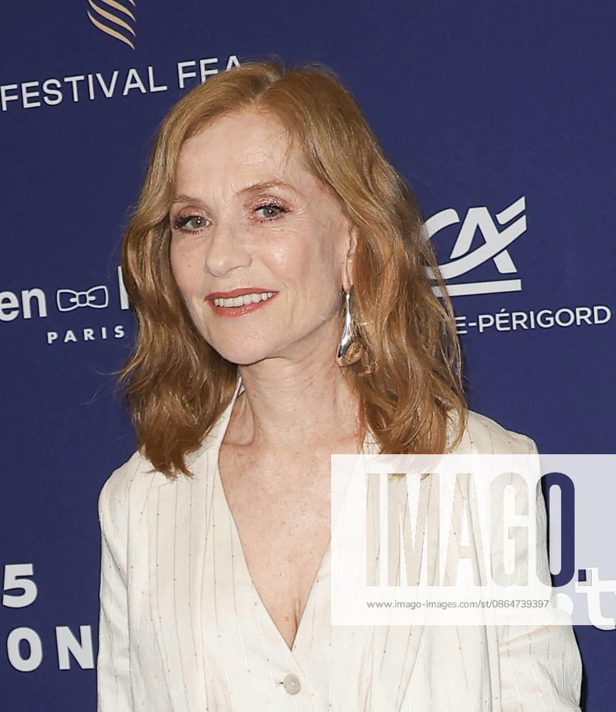 Isabelle Huppert at the photocall for the opening night of the 19th edition of the Angoulême Francophone Film Festival on August 24, 2026. Coadic Guirec Bestimage Photocall of the opening night of the 19th edition of the Angoulême Francophone Film Festival on August 24, 2026, Angoulême, France