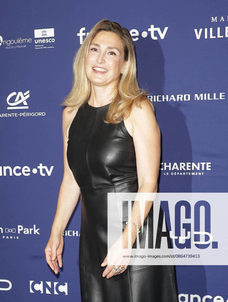 Julie Gayet at the photocall for the opening night of the 19th edition of the Angoulême Francophone Film Festival on August 24, 2026. Coadic Guirec Bestimage Photocall of the opening night of the 19th edition of the Angoulême Francophone Film Festival on August 24, 2026, Angoulême, France