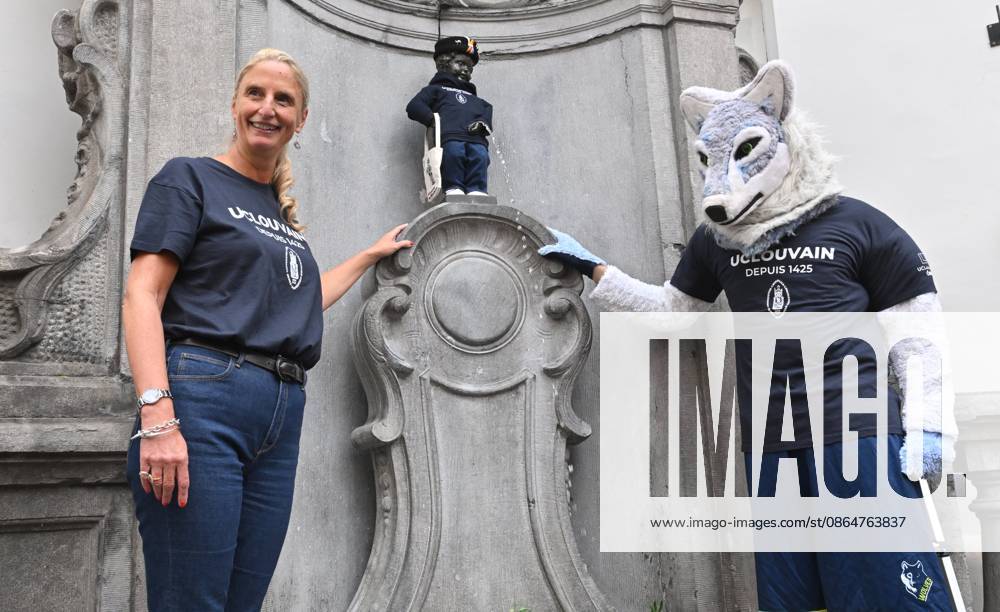Manneken Pis Becomes A Student BRUSSELS, BELGIUM - AUGUST 25 : Professor Françoise Smets the Rector of the Catholic University of Louvain is present as the UCLouvain in Brussels presents the Manneken-Pis with a student s outfit.The ceremony is followed by a procession to Rue de l Étuve, where the outfit is unveiled...on August 25, 2026 in Brussels, Belgium, 25 08 2026 Brussels Belgium