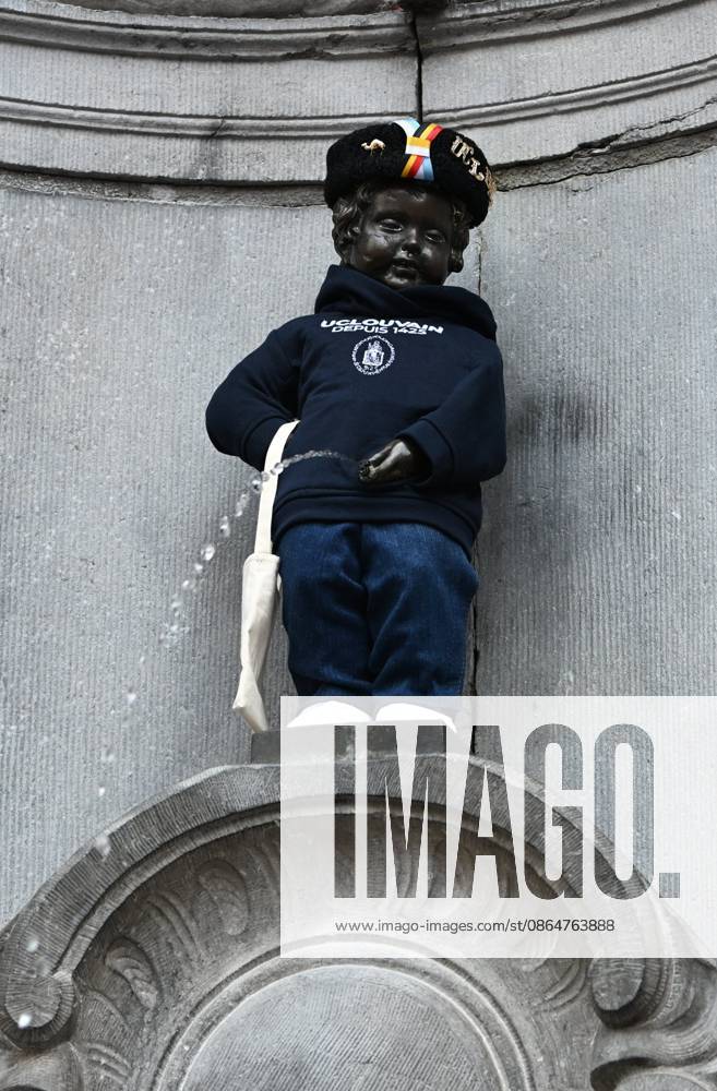 Manneken Pis Becomes A Student BRUSSELS, BELGIUM - AUGUST 25 : UCLouvain in Brussels presents the Manneken-Pis with a student s outfit.The ceremony is followed by a procession to Rue de l Étuve, where the outfit is unveiled...on August 25, 2026 in Brussels, Belgium, 25 08 2026 Brussels Belgium