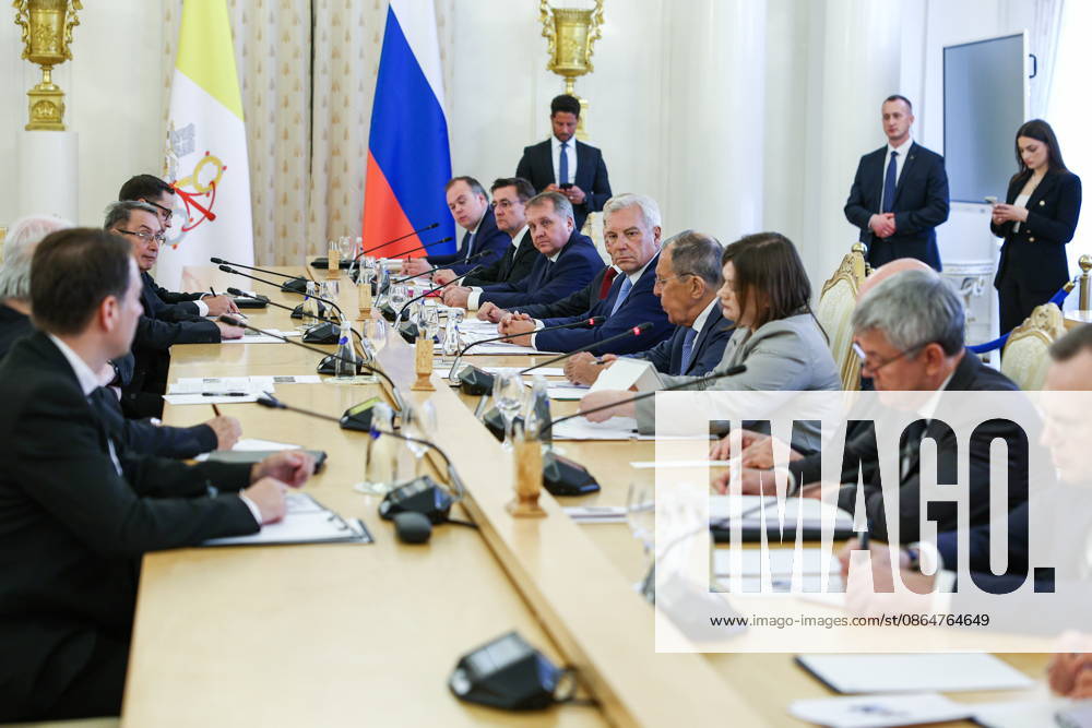 RUSSIA, MOSCOW - AUGUST 25, 2026: Russia s Foreign Minister Sergei Lavrov (4th R) looks on during a meeting with Archbishop Paul Richard Gallagher, Vatican s Secretary for Relations with States, at the Reception House of the Russian Foreign Ministry. Sergei Bulkin TASS 96626001