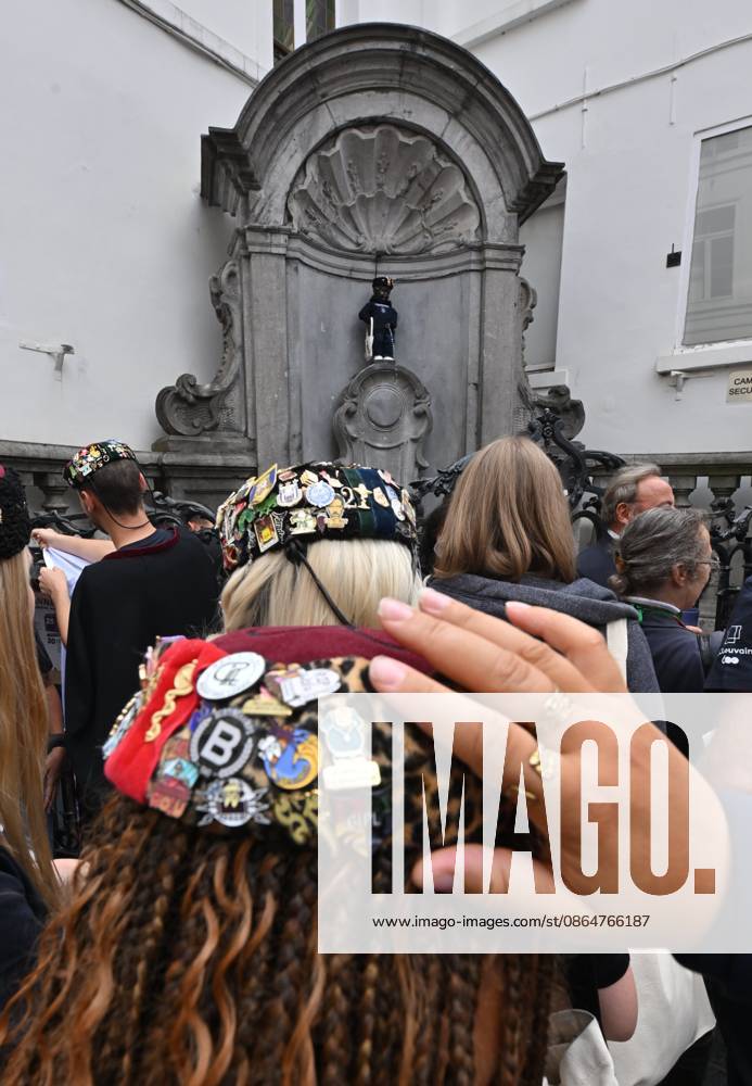 Manneken Pis Becomes A Student BRUSSELS, BELGIUM - AUGUST 25 : UCLouvain in Brussels presents the Manneken-Pis with a student s outfit.The ceremony is followed by a procession to Rue de l Étuve, where the outfit is unveiled...on August 25, 2026 in Brussels, Belgium, 25 08 2026 Brussels Belgium