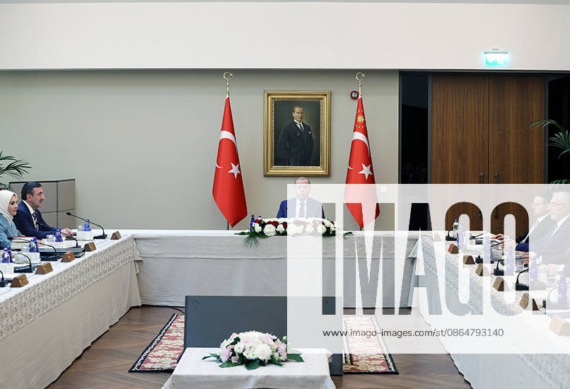 Erdogan Chairs Presidential Cabinet Meeting in Ahlat Turkish President Recep Tayyip Erdogan chairs a Presidential Cabinet meeting at the presidential complex in the town of Ahlat, Bitlis province, eastern Turkey, on August 25, 2026. Photo by Turkish presidency apaimages Istanbul Istanbul Turkey 250826_Turkey_TPO_00(5)