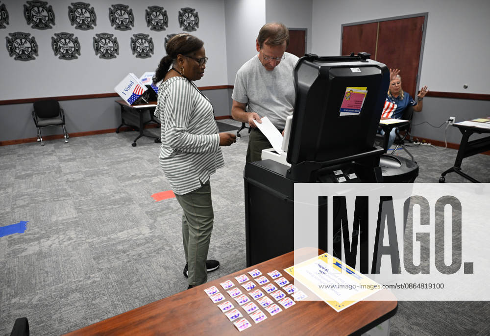 US voters head to polls in South Carolina YORK, USA - AUGUST 25: US Voters head to the polling stations as Senator Darline Graham and US Representative Ralph Norman fight for the US Senate Special Republican Party primary runoff in York SC, United States on August 25, 2026. Peter Zay Anadolu South Carolina United States. Editorial use only. Please get in touch for any other usage.
