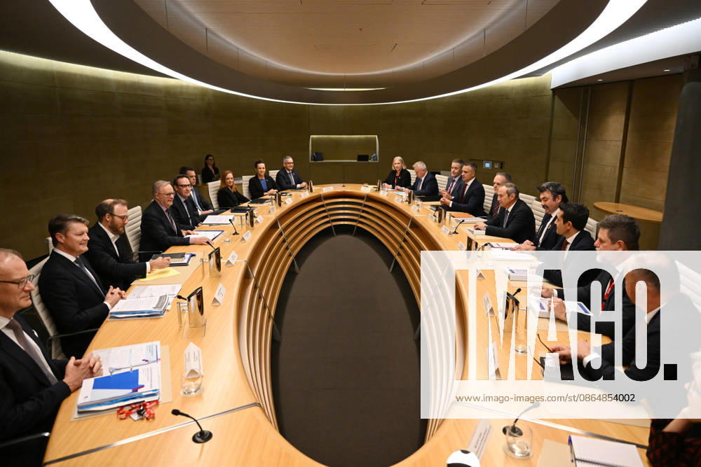 NATIONAL CABINET MEETING, Prime Minister Anthony Albanesem (centre left) holds a National Cabinet Meeting with State Premiers in Sydney, Wednesday, August 26, 2026. ( NO ARCHIVING SYDNEY NEW SOUTH WALES AUSTRALIA