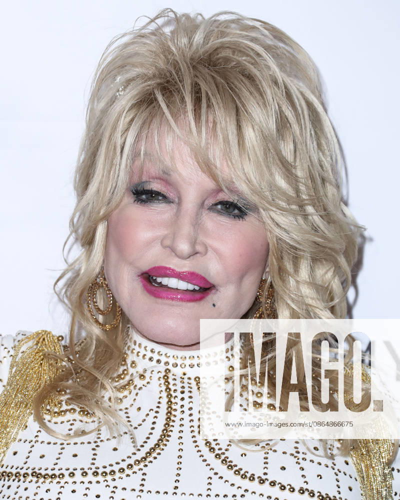 (FILE) Dolly Parton Dead At 80 (FILE) Dolly Parton Dead At 80. Dolly Parton Died After a Brief Battle with Cancer, Her Team Confirms. Her nephew Bryan Seaver announced her death in an Instagram video on Tuesday, August 25, 2026. LOS ANGELES, CALIFORNIA, USA - FEBRUARY 08: American singer, songwriter, actress, businesswoman, and philanthropist Dolly Parton arrives at the 2019 MusiCares Person Of The Year Honoring Dolly Parton held at the Los Angeles Convention Center on February 8, 2019 in Los Angeles, California, United States. (Photo by Xavier Collin Image Press Agency)