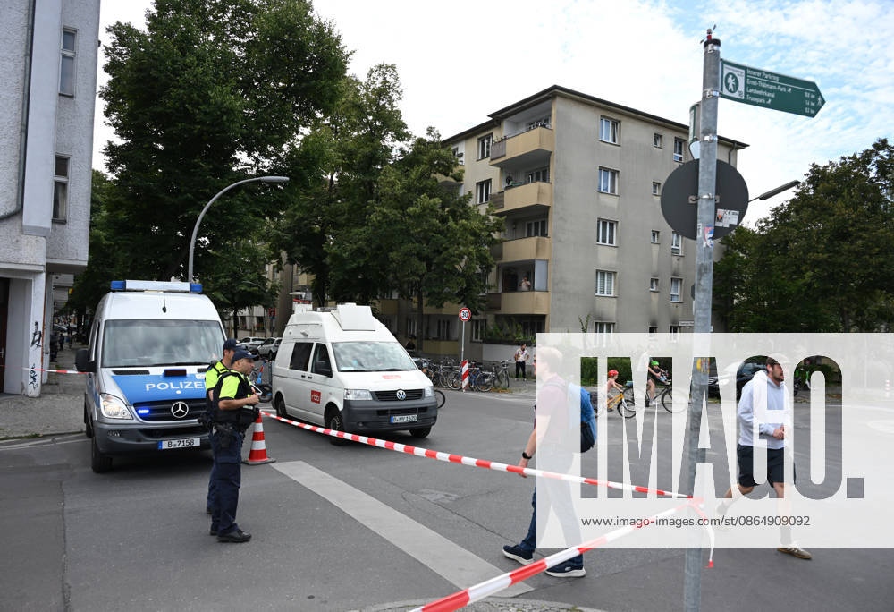 WWII bomb discovered in Berlin BERLIN, GERMANY - AUGUST 26: Police officers are seen near the Neukoelln Ship Canal, where an unexploded World War II bomb was discovered during construction work in Berlin, Germany, on August 26, 2026. The bomb is due to be defused later in the day, and the exclusion zone may be extended, potentially affecting residential buildings, schools, daycare centres and a nursing home. Volodymyr Sindieiev Anadolu Berlin Germany. Editorial use only. Please get in touch for any other usage.