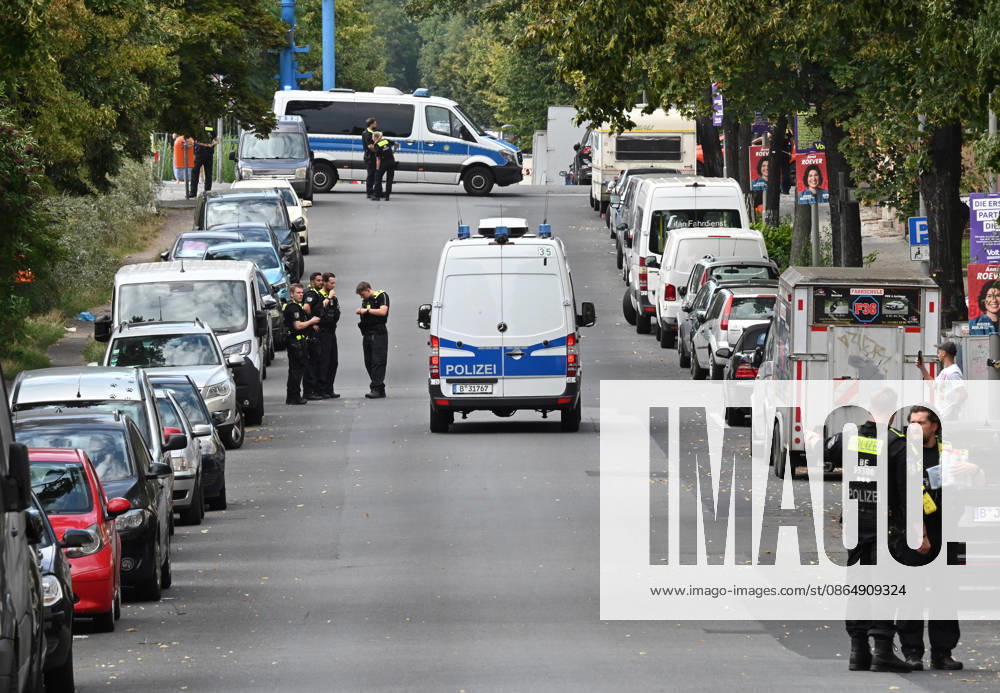 WWII bomb discovered in Berlin BERLIN, GERMANY - AUGUST 26: Police officers are seen near the Neukoelln Ship Canal, where an unexploded World War II bomb was discovered during construction work in Berlin, Germany, on August 26, 2026. The bomb is due to be defused later in the day, and the exclusion zone may be extended, potentially affecting residential buildings, schools, daycare centres and a nursing home. Volodymyr Sindieiev Anadolu Berlin Germany. Editorial use only. Please get in touch for any other usage.
