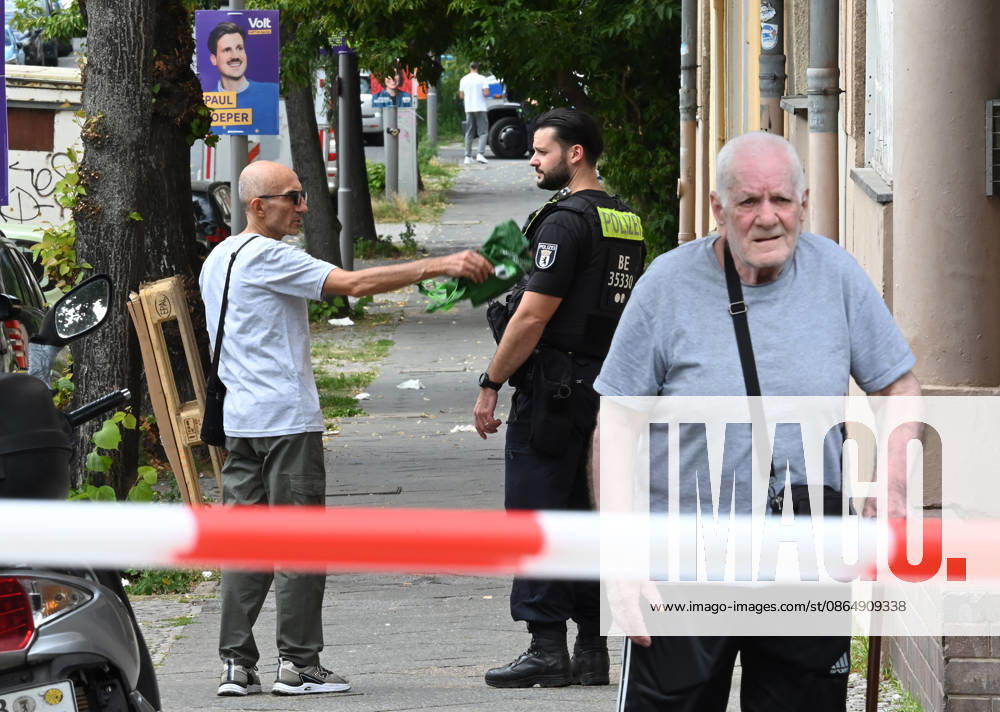 WWII bomb discovered in Berlin BERLIN, GERMANY - AUGUST 26: Police officers are seen near the Neukoelln Ship Canal, where an unexploded World War II bomb was discovered during construction work in Berlin, Germany, on August 26, 2026. The bomb is due to be defused later in the day, and the exclusion zone may be extended, potentially affecting residential buildings, schools, daycare centres and a nursing home. Volodymyr Sindieiev Anadolu Berlin Germany. Editorial use only. Please get in touch for any other usage.
