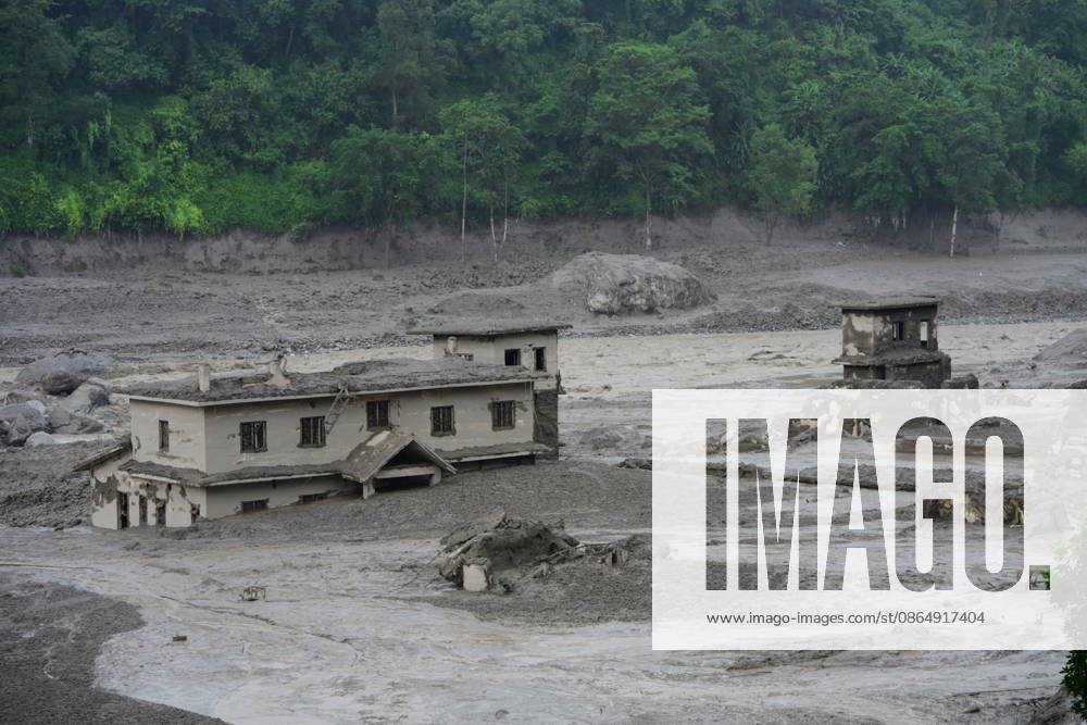 Death toll in Nepal-China border flash floods climbs to 97, dozens missing NUWAKOT, NEPAL - AUGUST 26: An aftermath view of flash flood and mudslides on the Nepal-China border on August 26, 2026 in Nuwakot, Nepal. The death toll from a devastating flash flood on the border climbed to 97 as at least 384 tourists and travelers, as well as soldiers and police, were reported missing. Safal Prakash Shrestha Anadolu Nuwakot Nepal. Editorial use only. Please get in touch for any other usage.