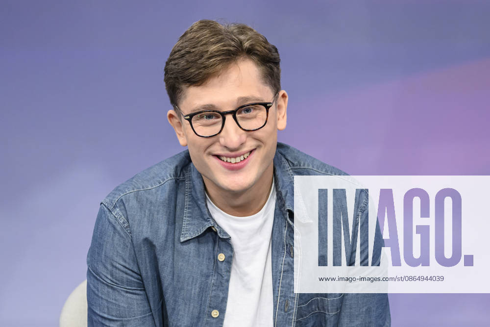 From left: Philipp Tuermer, SPD Chairman of the Jusos, GER, Berlin, studio, guest on Maischberger, political talk show, TV, program, hosted by Sandra Maischberger, Das Erste, from Adlershof Am Studio 20, August 26, 2026,