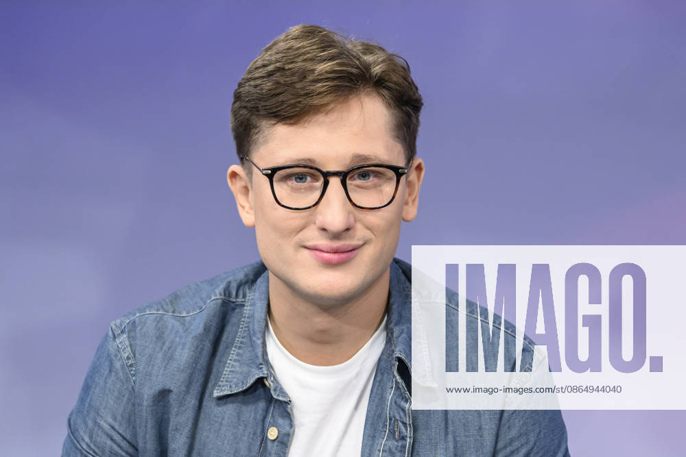 From left: Philipp Tuermer, SPD Chairman of the Jusos, GER, Berlin, studio, guest on Maischberger, political talk show, TV, program, hosted by Sandra Maischberger, Das Erste, from Adlershof Am Studio 20, August 26, 2026,