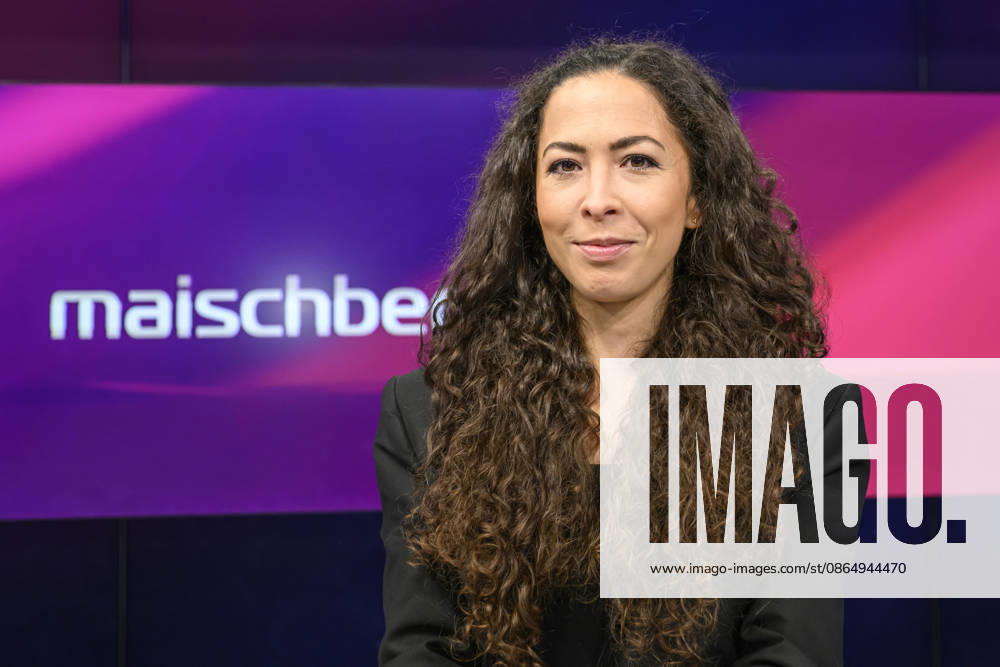 From left: Anna Schneider, *Die Welt*, GER, Berlin, studio, guest on *Maischberger*, political talk show, TV, program, hosted by Sandra Maischberger, *Das Erste*, filmed at Studio 20 in Adlershof, August 26, 2026,