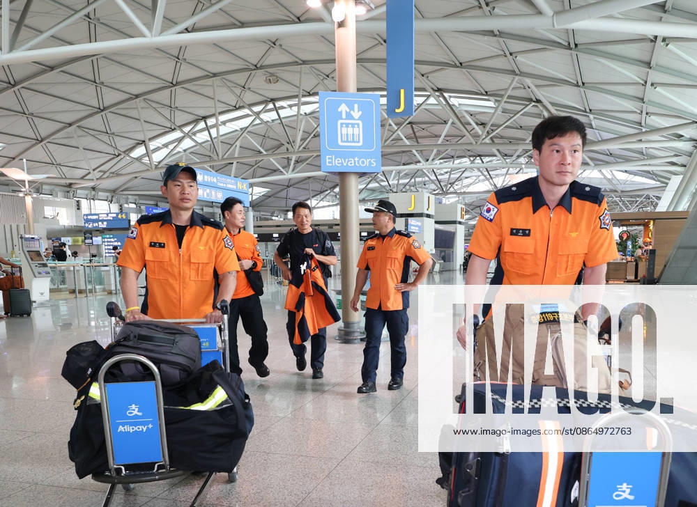 S. Korea sends disaster response workers to Nepal S. Korea sends disaster response workers to Nepal Members of South Korea s Disaster Response Team arrive at Incheon airport, west of Seoul, on Aug. 27, 2026, before heading to Nepal to support search and rescue efforts after nine South Koreans remain unaccounted for following massive flooding in the country. (Yonhap) 2026-08-27 11:19:24 < 1980-2026 YONHAPNEWS AGENCY. .> ¼¿ïƯº°½Ã