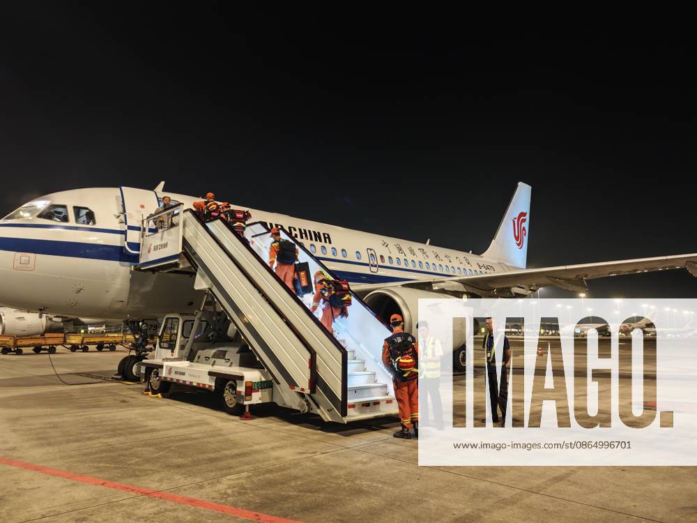 (260827) -- BEIJING, Aug. 27, 2026 -- Rescuers with rescue and relief supplies board a plane at the Chengdu Shuangliu International Airport in Chengdu, southwest China s Sichuan Province, Aug. 27, 2026. The first team of 141 rescuers has arrived at the mudslide-stricken border port of Gyirong in southwest China s Xizang Autonomous Region Thursday morning after the disaster caused significant casualties along the China-Nepal border, according to China s Ministry of Emergency Management. The mudslide struck Gyirong Port in Gyirong County, Xizang, on Wednesday morning. As of 8 a.m. on Thursday, three people had been killed, 558 others remained missing, while two local villagers had been rescued, local authorities said. (Photo by Xinhua)