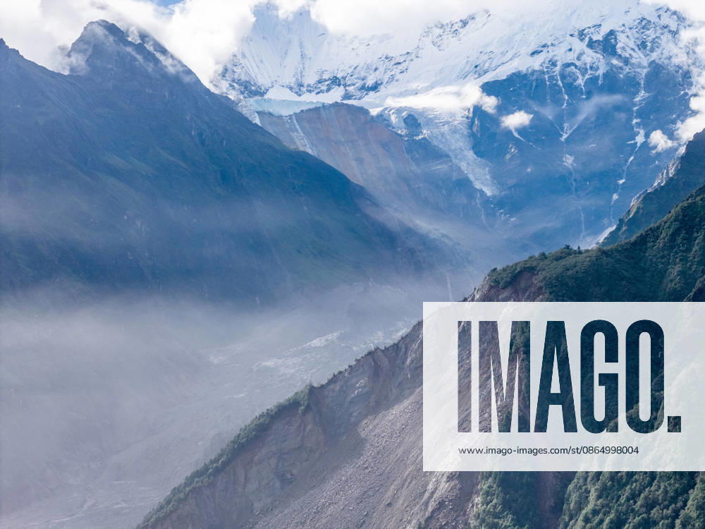 (260827) -- LHASA, Aug. 27, 2026 -- An aerial drone photo taken on Aug. 27, 2026 shows a mudslide-hit area in Nepal. The mudslide caused significant casualties along the China-Nepal border ) (SpotNews) NEPAL-MUDSLIDE-SCENE TenzingxNimaxQadhup