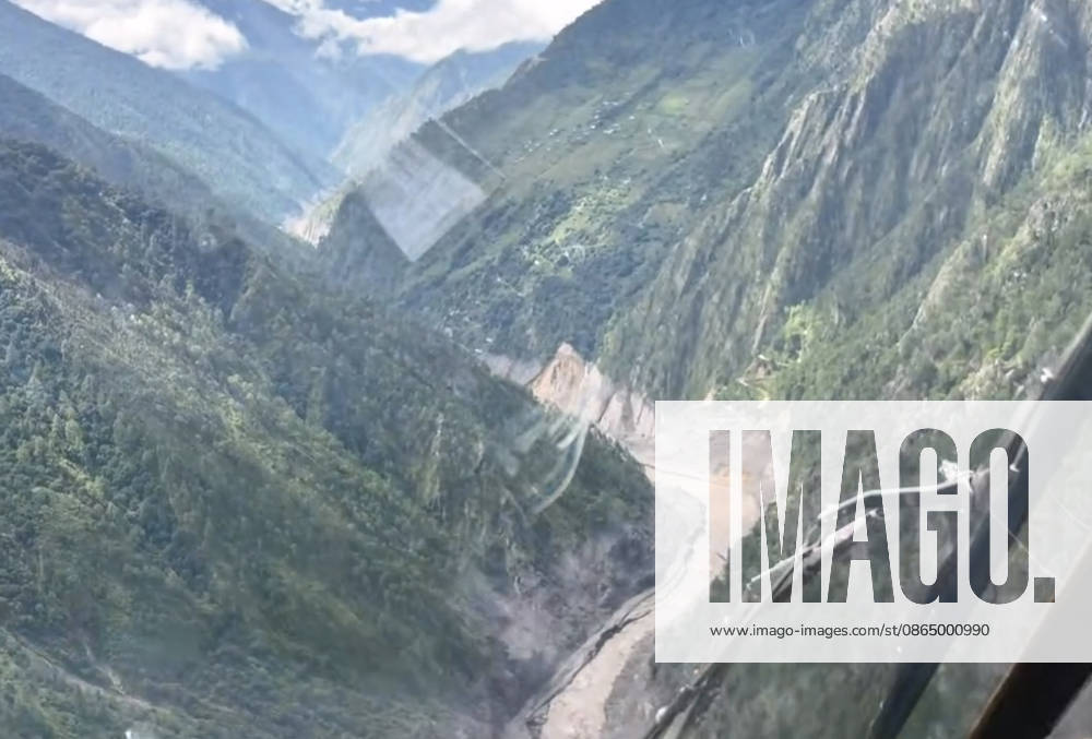 (260827) -- GYIRONG, Aug. 27, 2026 -- This screenshot from a video clip taken on Aug. 27, 2026 shows a military helicopter hovering over the mudslide-hit Gyirong Port in Gyirong County, southwest China s Xizang Autonomous Region. The mudslide struck Gyirong Port in Gyirong County, Xizang, on Wednesday morning. As of 8 a.m. on Thursday, three people had been killed, 558 others remained missing, while two local villagers had been rescued, local authorities said. (Photo by Xinhua) (SpotNews) CHINA-XIZANG-GYIRONG PORT-HELICOPTERS-ARRIVAL (CN) ZhangxYiyue