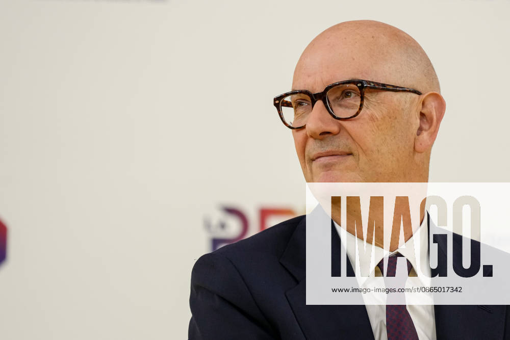 La REF 2026 Aurelien Morissard MAXPPP MAXPPP Paris August 27, 2026 Roland Lescure, Minister of the Economy, Finance and Industrial, Energy, and Digital Sovereignty, during the La REF 2026 meeting of French entrepreneurs, organized by the MEDEF, France’s main employers’ federation, at the Roland Garros venue in Paris on August 27, 2026 Aurelien Morissard MAXPPP Paris France