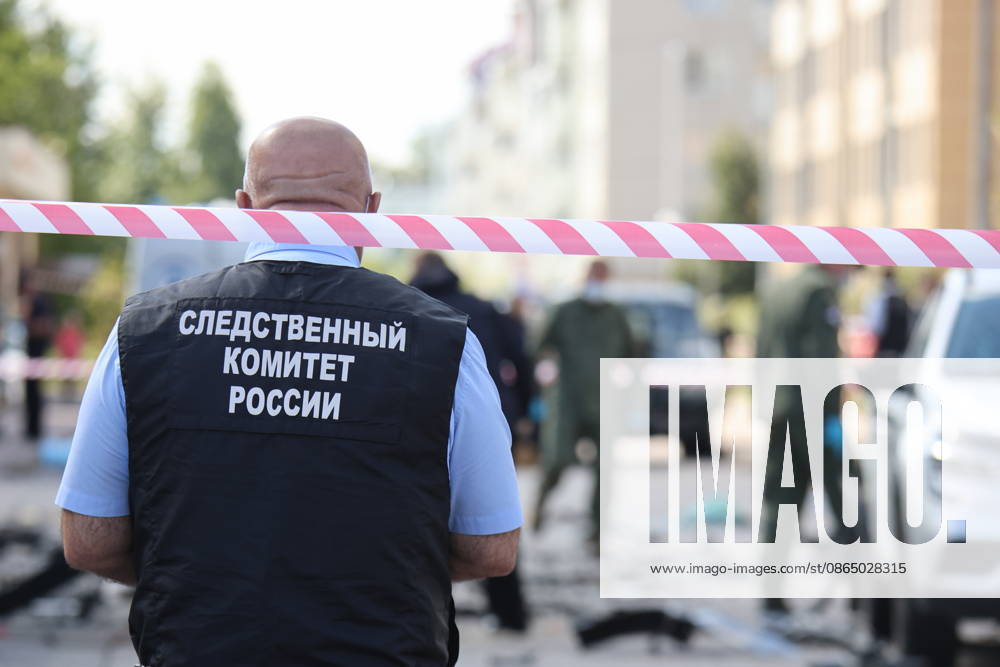 RUSSIA, ST PETERSBURG - AUGUST 27, 2026: The scene of the car blast on Kolpinskoye Shosse highway in Slavyanka neighbourhood, south-east St Petersburg St Petersburg Russia - ZUMAt113 20260827_zaa_t113_119