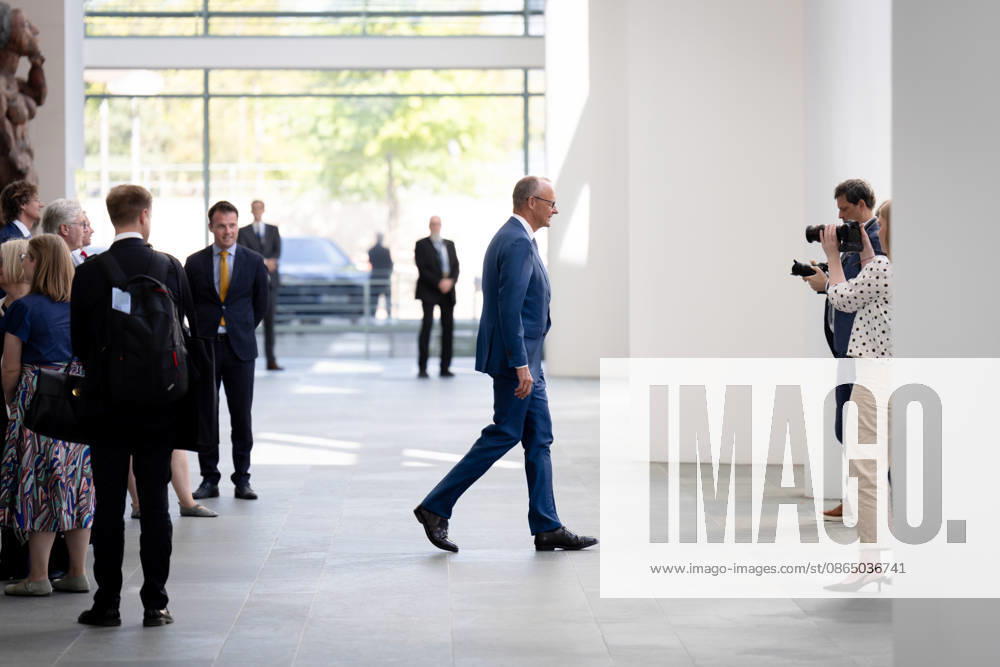 Federal Chancellery, Meeting of Like-Minded States, Berlin, Federal Chancellery, Arrival, Federal Chancellor, Friedrich Merz, Berlin, Berlin, GER