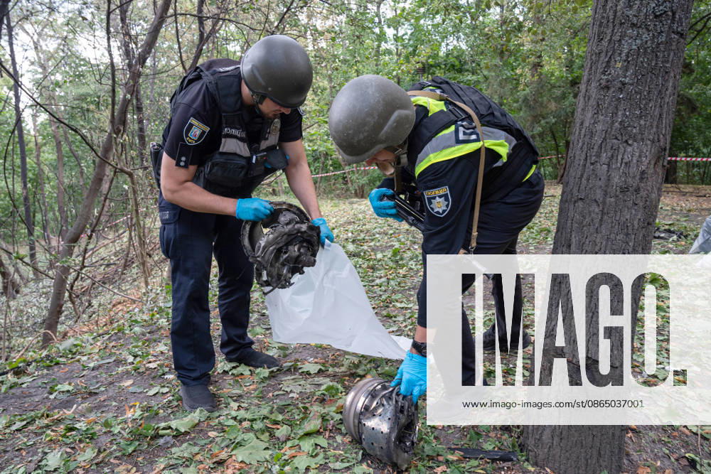 Forensic experts from Ukraine’s National Police pack fragments of a Russian drone found on Parkova Doroha Street in the Pecherskyi district after a Russian attack, Kyiv, Ukraine, August 27, 2026. Since the night of August 27, the Russian army has been striking the Ukrainian capital with ballistic missiles and drones. Overnight and daytime attacks and falling debris caused destruction across several districts of Kyiv, damaging residential buildings, cars, gymnasium premises and a medical facility. (Photo by Danylo Antoniuk Ukrinform) Forensic experts examine wreckage of Russian drone in Kyiv