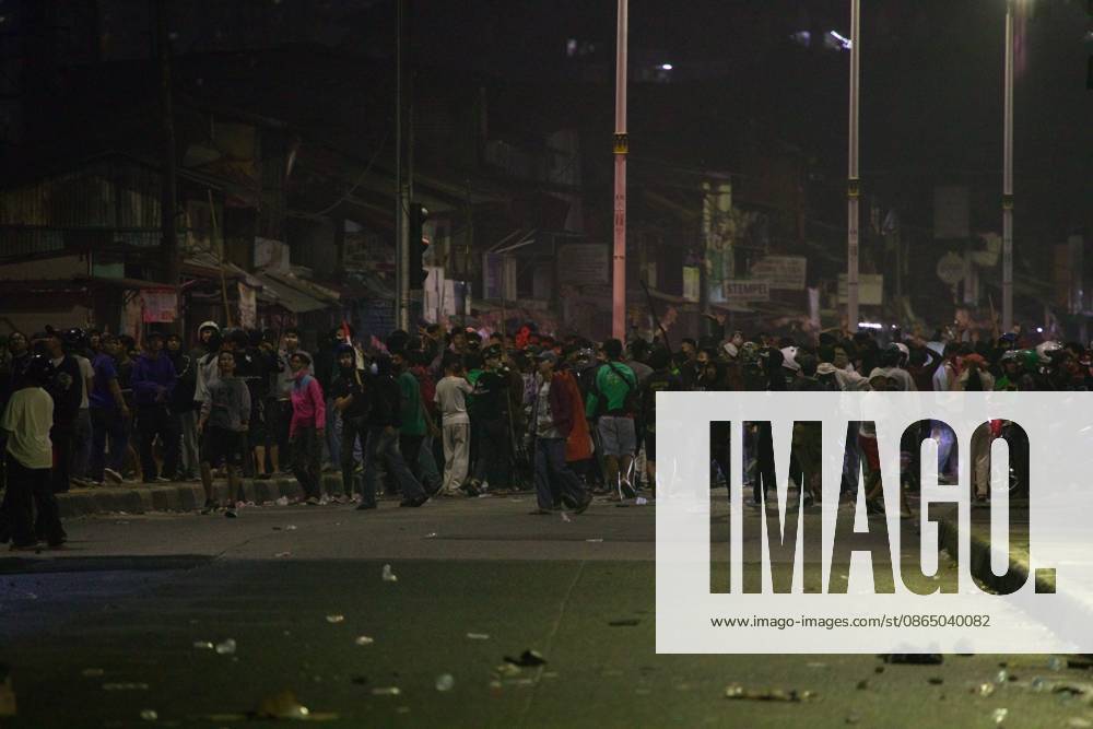 Jakarta, Indonesia, 27 August 2026 : Thousands of students and people held demonstration in fromt of Indonesianhouse of representative, the demonstration end with riots - ZUMAh128 20260827_zap_h128_001