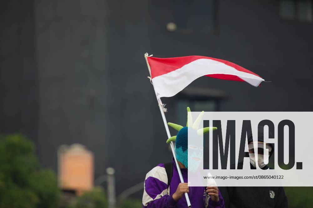 Jakarta, Indonesia, 27 August 2026 : Thousands of students and people held demonstration in fromt of Indonesianhouse of representative, the demonstration end with riots - ZUMAh128 20260827_zap_h128_010