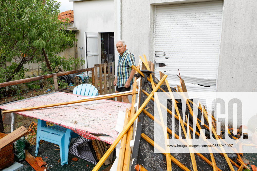 Fouras, the storm on Wednesday, August 26, 2026; damage along the southern coast of Fouras Romuald Augé MAXPPP Fouras 27082026 Romuald Augé MAXPPP Thursday, August 27, 2026, in the aftermath of the strong winds that struck the Atlantic coast on Wednesday, August 26, villas on the southern coast of Fouras were heavily affected; firefighters are on site repairing the damage. Fouras, France, August 27, 2026 In the wake of the strong winds that struck the Atlantic coast on Wednesday, August 26, villas on the southern coast of Fouras were heavily affected; firefighters are on site repairing the damage. Fouras, seafront, southern coast, France