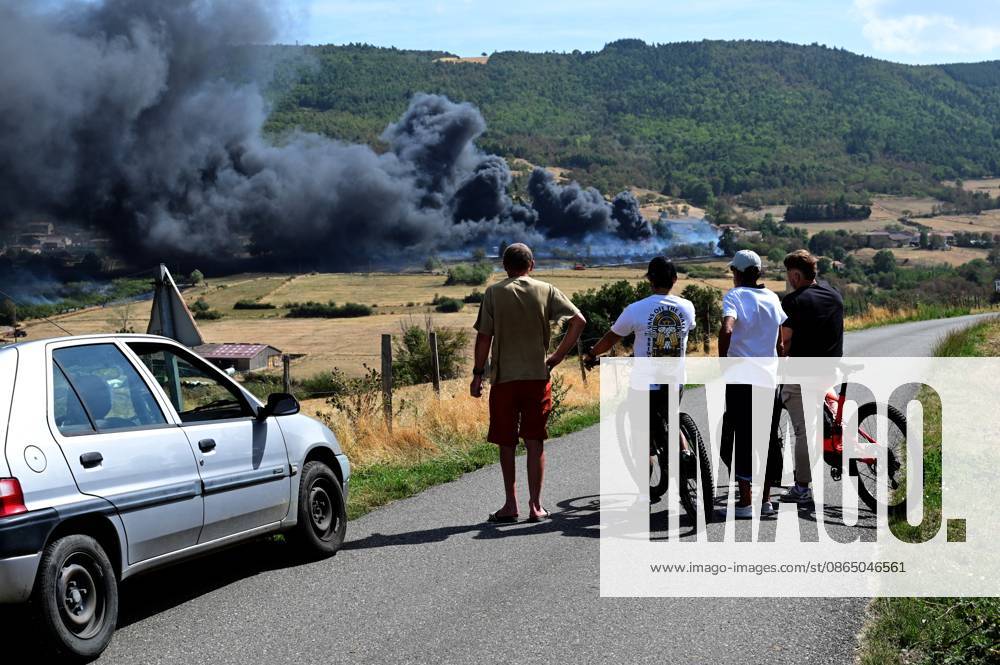 A major fire broke out in the commune of Brossainc in the Ardèche department, within the Pilat Regional Natural Park. The fire started at a car scrapyard near a residential area, causing numerous vehicle explosions. Several hectares of vegetation were also burned. Photo taken on Thursday, August 27, 2026, by Romain Doucelin, Bestimage, Brossainc, France