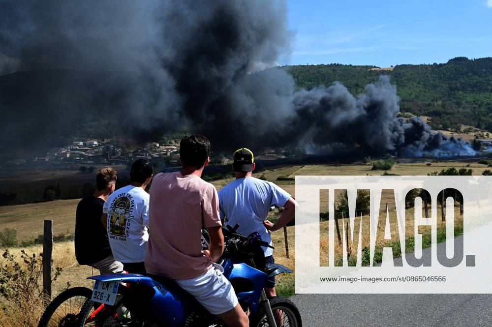 A major fire broke out in the commune of Brossainc in the Ardèche department, within the Pilat Regional Natural Park. The fire started at a car scrapyard near a residential area, causing numerous vehicle explosions. Several hectares of vegetation were also burned. Photo taken on Thursday, August 27, 2026, by Romain Doucelin, Bestimage, Brossainc, France