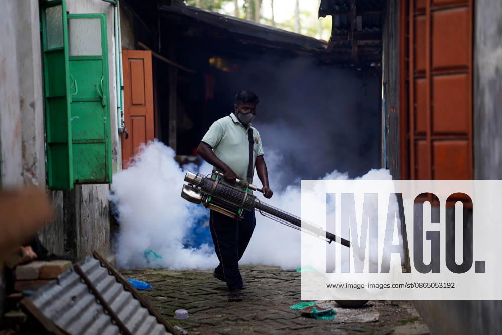Dengue Outbreak in Bangladesh BARISHAL, BANGLADESH - AUGUST 27: A Patient is seen taking treatment at the Sher-E-Bangla Medical College Hospital after being diagnosed with Dengue in Barishal, Bangladesh on August 27, 2026. Niamul Rifat Anadolu Barishal Bangladesh. Editorial use only. Please get in touch for any other usage.
