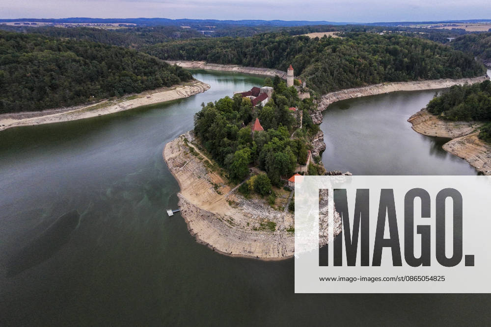 Low water level at the Otava and Lomnice rivers confluence at the Orlik Reservoir, on August 27, 2026, Zvikovske Podhradi, Czech Republic. (CTKxPhoto VaclavxPancer) CTKPhotoP2026082706485 CTKPhotoP2026082706485