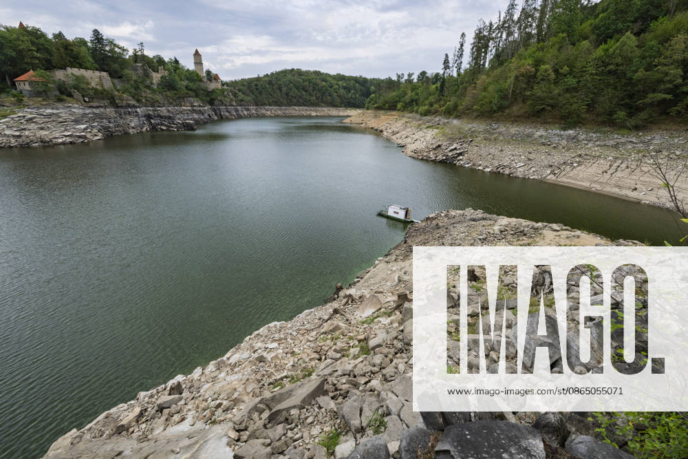 Low water level at the Otava and Lomnice rivers confluence at the Orlik Reservoir, on August 27, 2026, Zvikovske Podhradi, Czech Republic. (CTKxPhoto VaclavxPancer) CTKPhotoP2026082706515 CTKPhotoP2026082706515