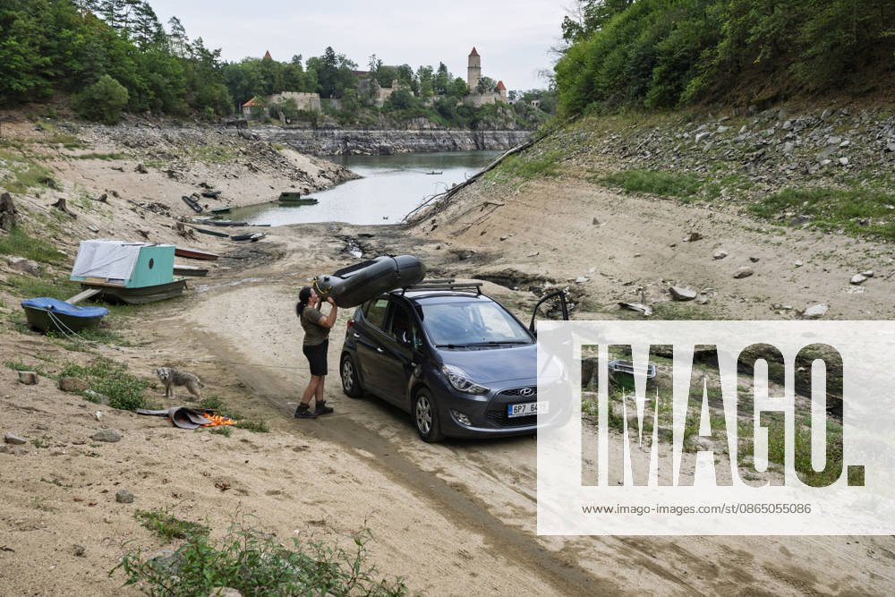 Low water level at the Otava and Lomnice rivers confluence at the Orlik Reservoir, on August 27, 2026, Zvikovske Podhradi, Czech Republic. (CTKxPhoto VaclavxPancer) CTKPhotoP2026082706536 CTKPhotoP2026082706536