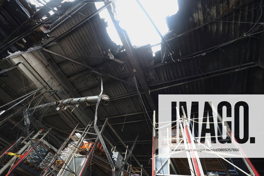 An Epicenter hypermarket in the Osnovianskyi district is damaged by a Russian drone attack, Kharkiv, Ukraine, August 27, 2026. A 40-year-old man was killed, and four others were injured in the strike. (Photo by Viacheslav Madiievskyi Ukrinform) Russian drone attacks home improvement hypermarket in Kharkiv