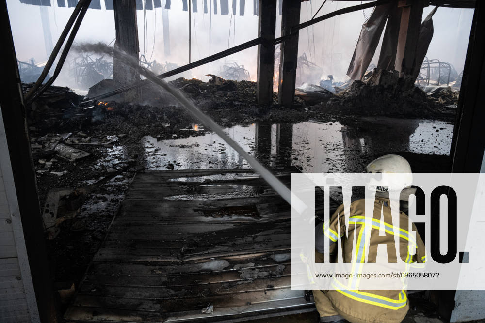 Russian airstrike hits Kyiv KYIV, UKRAINE - AUGUST 27: Aftertmath of a Russian drone attack in Kyiv, Ukraine, on August 27, 2026. Russian forces launched 140 drones on August 27, about 100 of there were jet power, according to the statement released by the Ukrainian airforce. Danylo Antoniuk Anadolu Kyiv Ukraine. Editorial use only. Please get in touch for any other usage.