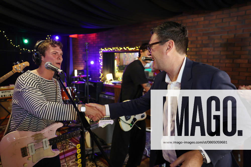 Prime Minister Andy Burnham visits Belfast 27 08 2026. Belfast, United Kingdom. Prime Minister Andy Burnham and Chris Bryant, Secretary of State for Northern Ireland meet The Florentinas band at Oh Yeah Music Centre on their visit to Belfast., Credit:Ben Perry B66 Avalon United Kingdom, Northern Ireland, Belfast