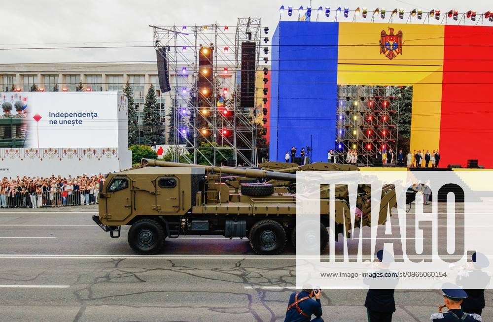 Moldova Independence Day 9230022 27.08.2026 An Atmos 2000 155mm Self-Propelled Artillery System takes part in the military parade during Moldova s Independence Day celebrations in Chisinau, Moldova. Stringer Sputnik Chisinau Moldova