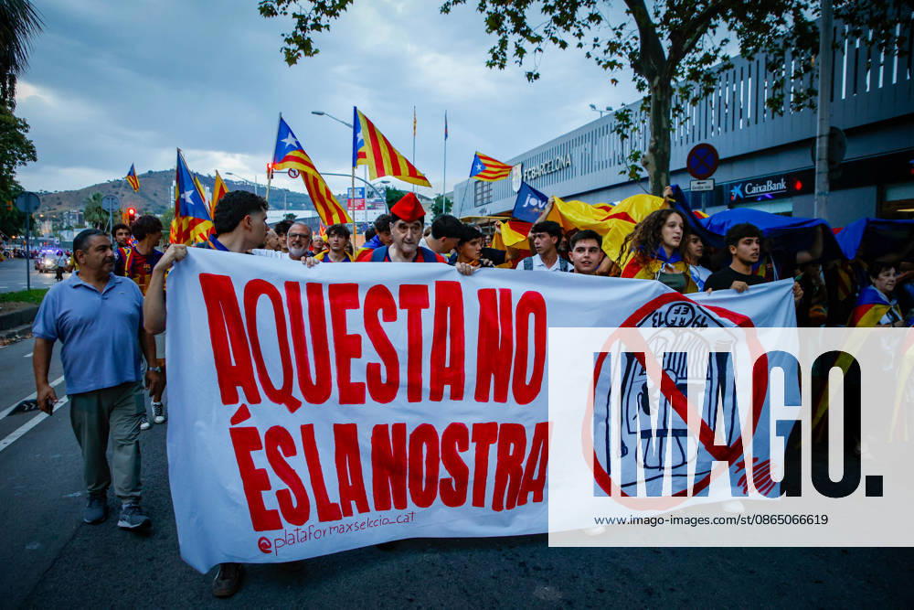 ANC Rally Outside Camp Nou Several people during a rally outside Camp Nou on August 27, 2026, in Barcelona, Catalonia, Spain. The rally was organized by the Catalan National Assembly (ANC) as an act of celebration of the estelada flag. The demonstration comes in response to the FC Barcelona board’s decision to cancel the tribute to the players who won the World Cup with the Spanish national team during this Thursday’s La Liga match against Athletic at the Spotify Camp Nou. AUGUST 27, 2026 INDEPENDENCE MOVEMENT NATIONAL SOCCER TEAM Kike Rincó Barcelona, Catalonia Barcelona, Catalonia, Spain