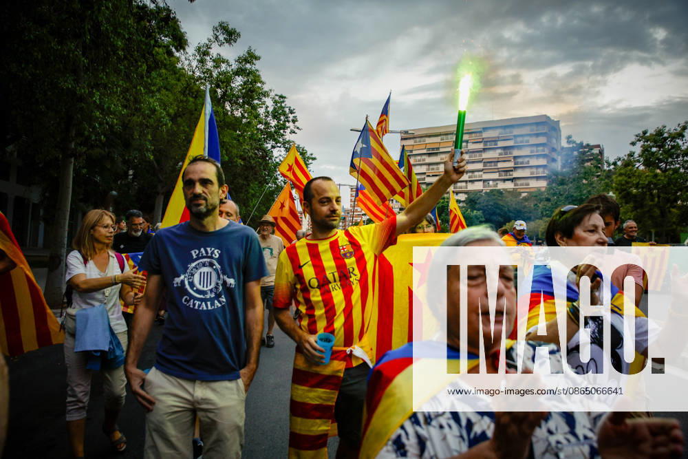 ANC Protest Outside Camp Nou Several people during a protest outside Camp Nou on August 27, 2026, in Barcelona, Catalonia, Spain. The rally was organized by the Catalan National Assembly (ANC) as an act of celebration of the estelada flag. The demonstration comes in response to the FC Barcelona board’s decision to cancel the tribute to the players who won the World Cup with the Spanish national team during this Thursday’s La Liga match against Athletic at Spotify Camp Nou AUGUST 27, 2026 INDEPENDENCE MOVEMENT NATIONAL SOCCER TEAM Kike Rincó Barcelona, Catalonia Barcelona, Catalonia, Spain
