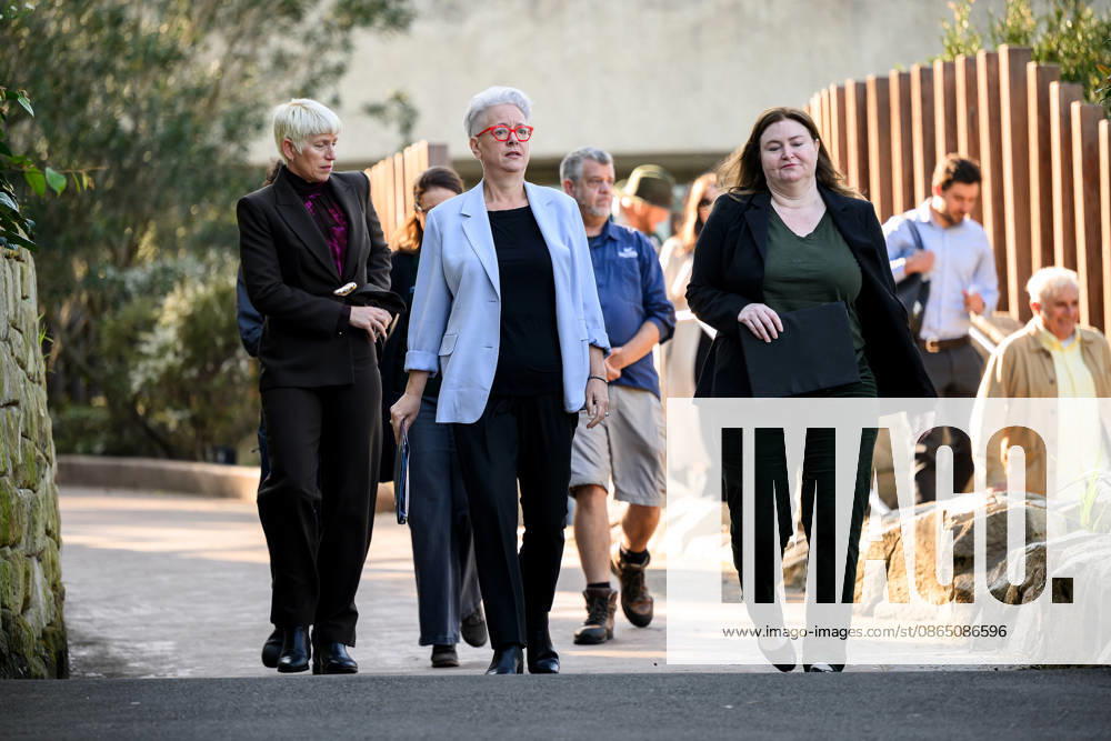 BIRD FLU PRESSER, NSW Minister for the Environment Penny Sharpe (centre) and NSW Minister for Agriculture Tara Moriarty (right) arrive for a press conference at Taronga Zoo, Sydney, Friday, August 28, 2026. The NSW Government has commenced a rollout of targeted vaccinations for vulnerable species of birds to help protect them against H5 avian influenza (bird flu). ( NO ARCHIVING SYDNEY NEW SOUTH WALES AUSTRALIA
