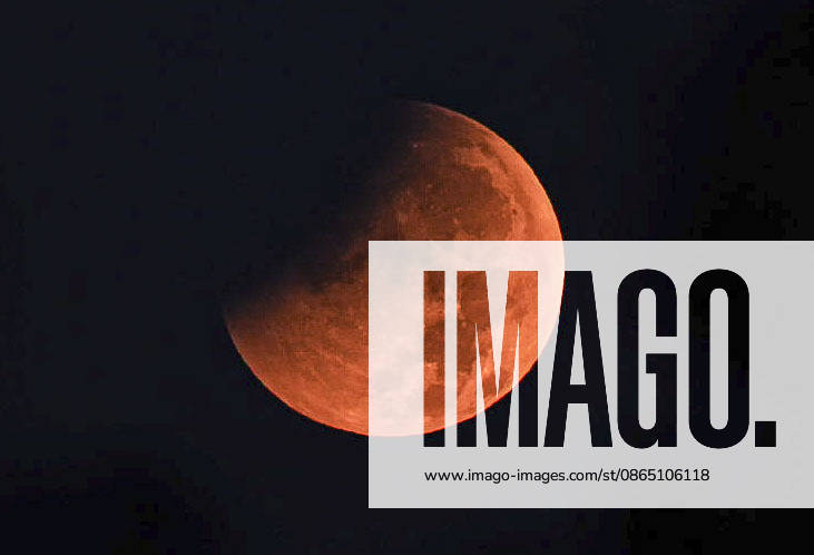 Partial lunar eclipse observed in Ankara ANKARA, TURKIYE - AUGUST 28: A partial lunar eclipse, caused by the Moon passing through Earth s shadow, is observed in Ankara, the capital of Turkiye, on August 28, 2026. Metin Aktas Anadolu Ankara Turkey. Editorial use only. Please get in touch for any other usage.