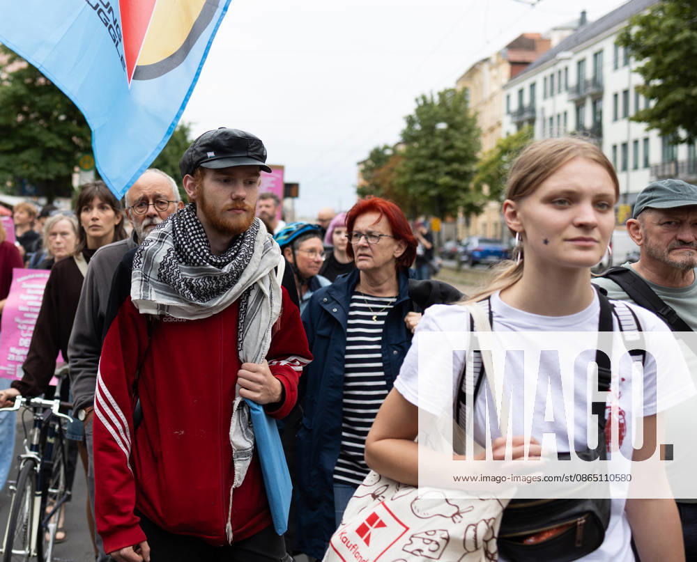 Migra-Streik rally against racism and social exclusion in Germany s Magdeburg MAGDEBURG, GERMANY - AUGUST 27: Business owners, organizers and supporters take part in a rally against racism and social exclusion outside the Saxony-Anhalt state parliament at Domplatz in Magdeburg, Germany, on August 27, 2026. The rally was held as part of the Migra-Streik, during which participating migrant-run businesses across Magdeburg voluntarily closed from 10 a.m. to 3 p.m. to call for solidarity and the protection of a free and democratic society, ahead of Saxony-Anhalt s state election on September 6. Somaya Abdelrahman Anadolu Magdeburg Germany. Editorial use only. Please get in touch for any other usage.