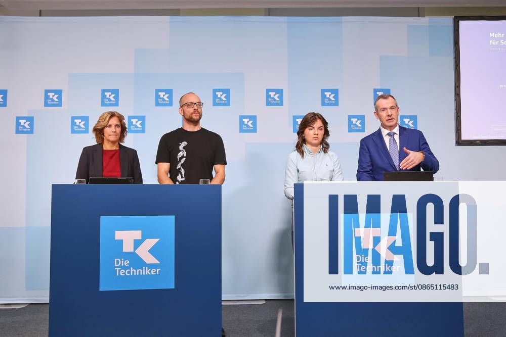 Berlin, Germany, August 27, 2026, Federal Press Conference Center, Techniker Krankenkasse, Social Media Report: Youth Between Like and Limit, L R Anne Kraemer, Valentin Dander, Lilli Berthold, Peter Wendt