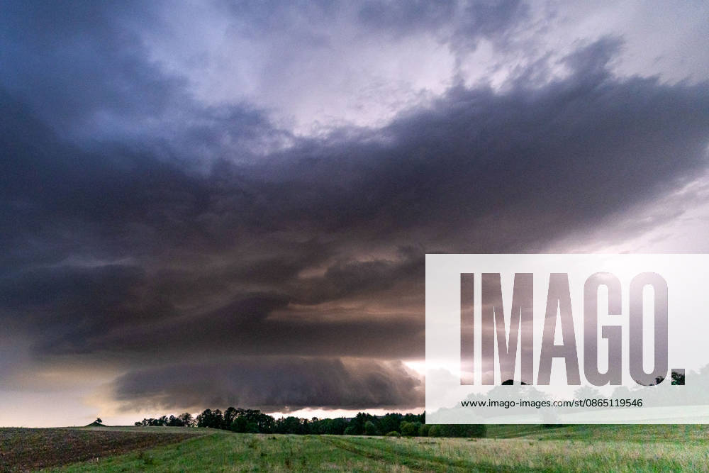 Weather Feature: In the morning, a striking thundercloud in the form of a supercell moves across Sulzbach an der Murr in the Rems-Murr district of Baden-Württemberg. Sulzbach an der Murr, Baden-Württemberg, Germany. Sulzbach an der Murr