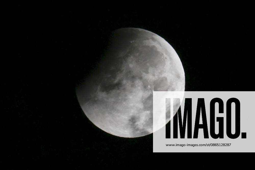 Partial Lunar Eclipse over Rome ROME, ITALY - AUGUST 28: The moon is seen during the partial lunar eclipse in Rome, Italy, on August 28, 2026. Riccardo De Luca Anadolu Rome Italy. Editorial use only. Please get in touch for any other usage.