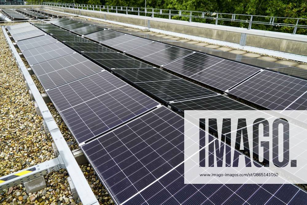 CNTV SOLAR ROOF Photovoltaic Solar Roof Panels on the Roof Inauguration Presentation New Solar Roof for the University of Hamburg Administration August 28, 2026, in Hamburg, Germany
